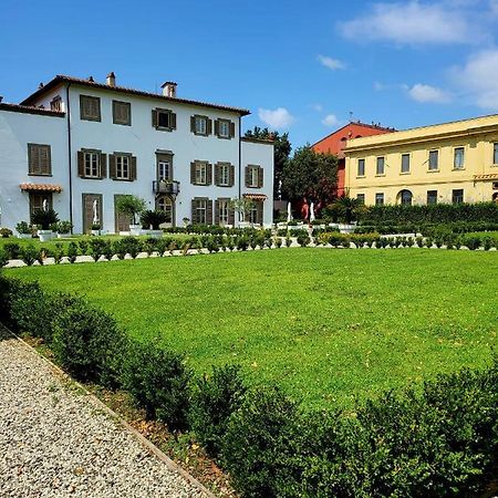 La Villa Apartments: Sardinia-Corsica Gateway with Secure Parking Livorno Exterior photo