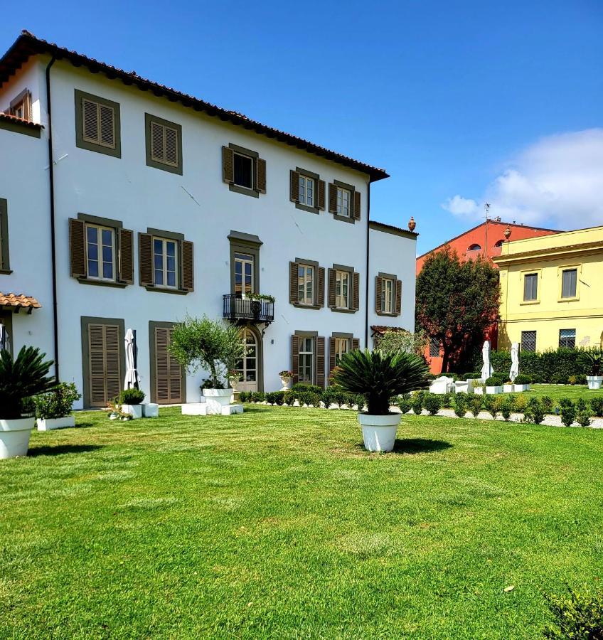 La Villa Apartments: Sardinia-Corsica Gateway with Secure Parking Livorno Exterior photo